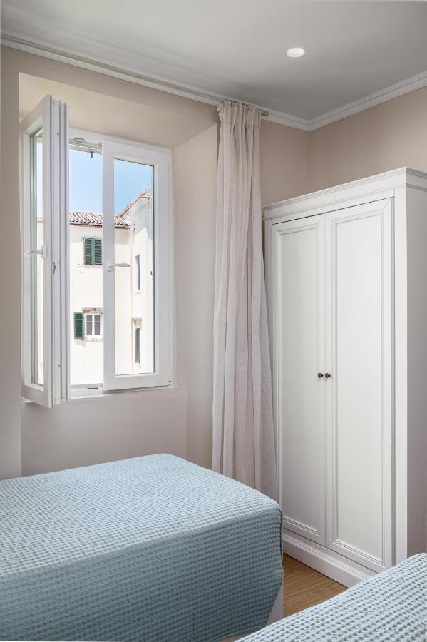 Fotiadis Family Luxury By Konnect
